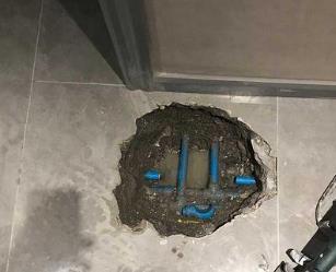 七星关阳台漏水维修公司分享下暖气管道漏水的原因有哪些